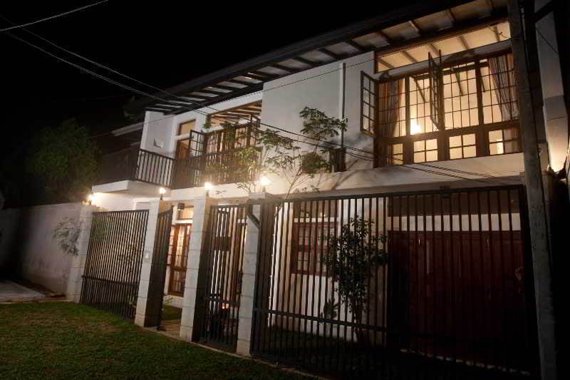 Lavinia Villa Dehiwala-Mount Lavinia Екстериор снимка