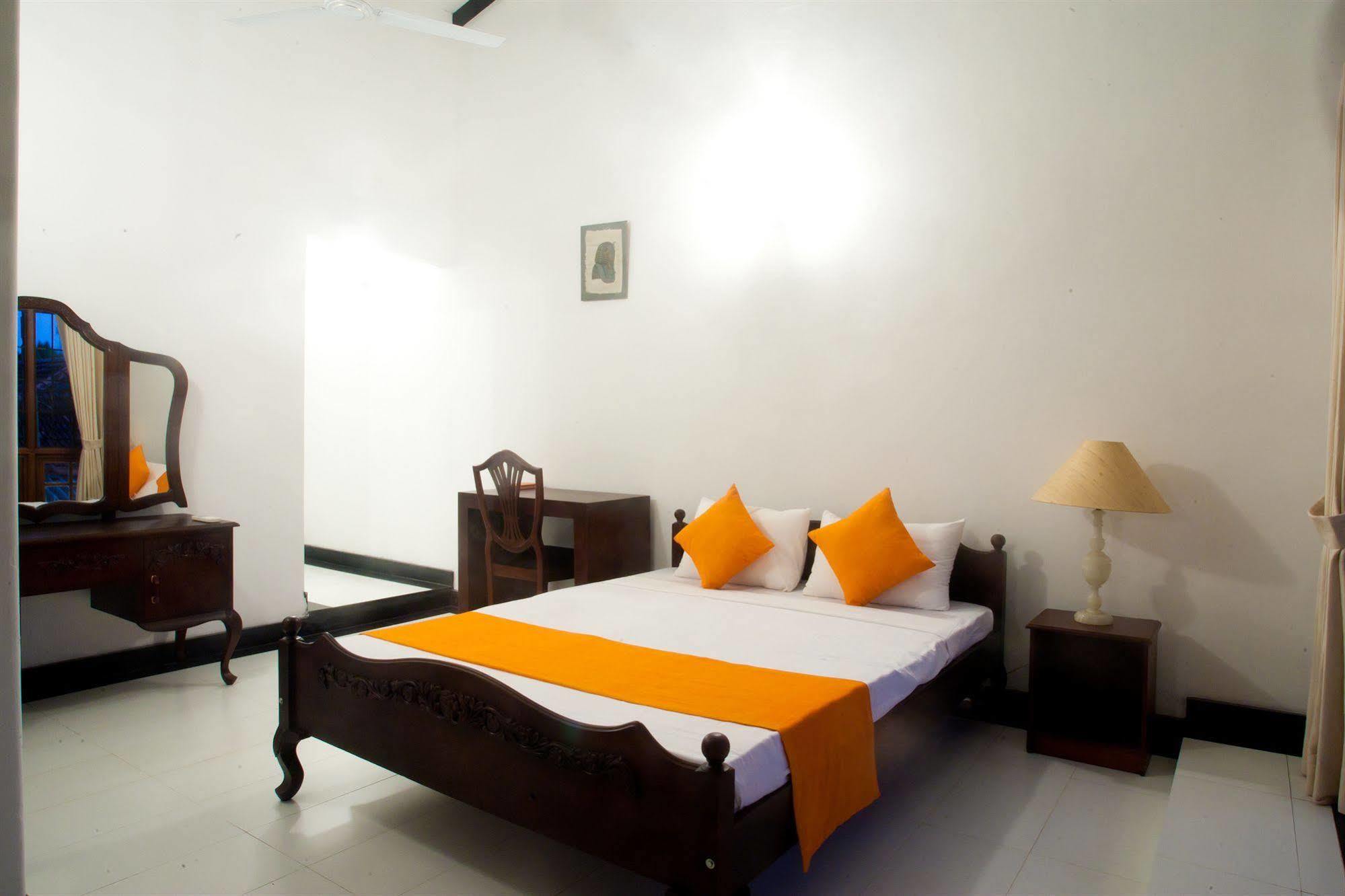 Lavinia Villa Dehiwala-Mount Lavinia Екстериор снимка